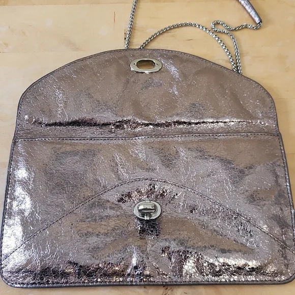 Sorial Metalic Turn Lock Crossbody Purse Handbag with Chain Strap - Picture 9 of 12